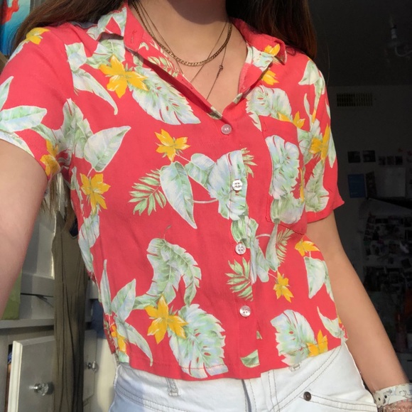 forever 21 tourist tropical print crop button tee - Picture 2 of 4